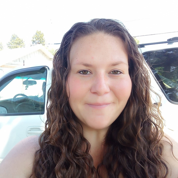 Meet your Posher, Debra - Picture 1 of 1